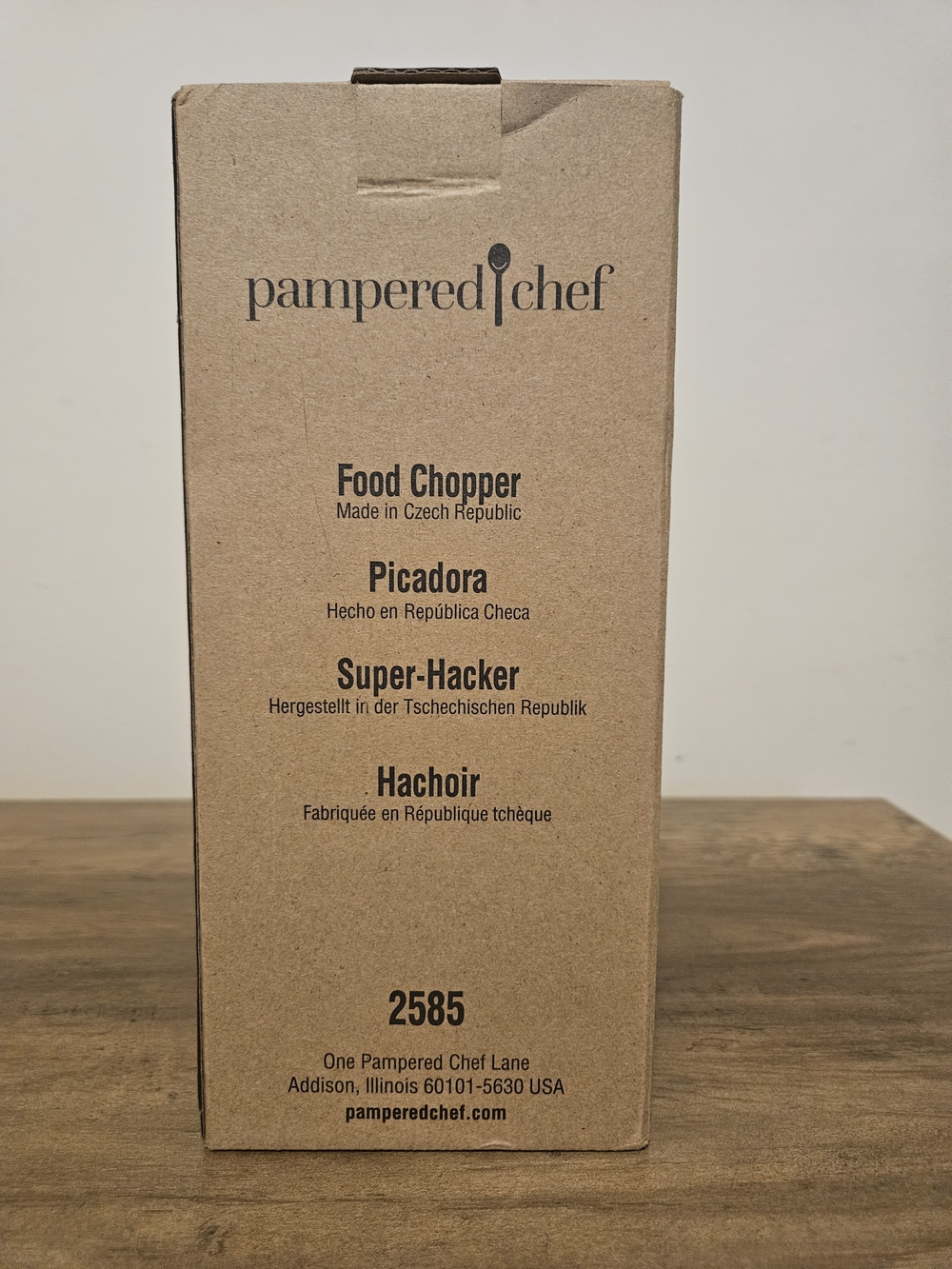 Pampered Chef White Food Chopper - Compact Kitchen Chopper - Picture 3 of 3